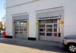 Панорамные ворота с калиткой. Автоцентр «Рено», г. Минск Панорамные ворота с калиткой. Автоцентр «Рено», г. Минск